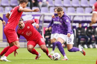 Nach zweimaliger Führung: Erzgebirge Aue mit Punktgewinn gegen Rot-Weiss Essen - Der FC Erzgebirge Aue, hier mit Julian Guttau, hat die englische Woche ungeschlagen überstanden.