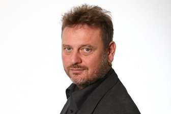 Nachhilfe in Demokratie - Reporter Jens Eumann