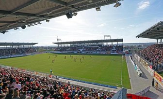 Nachlizenzierung: FSV Zwickau muss zusätzliche Mittel nachweisen - Der FSV Zwickau bei einem Heimspiel in der GGZ-Arena.