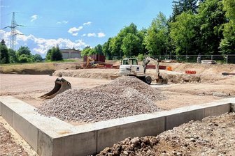 "Nachschlag" für Parkhaus an den Badegärten: Bau wird teurer - Der Bau des Parkhauses an den Badegärten in Eibenstock wird teurer als geplant. Doch gerechnet wurde beim Nachtrag genau.