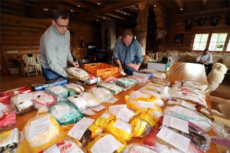 Nachtshopping, Weihnachtsstollen und Multivision: Vier Tipps für das Wochenende in Mittelsachsen - Auch in diesem Jahr bringen die Bäcker aus der Region ihre Weihnachtsstollen zur Verkostung nach Blockhausen.