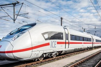 Nachwuchs aus Penig für den Bahnsektor - Getriebe aus dem Werk der Siemens Traction Gears GmbH in Penig werden in viele Siemens-Züge eingebaut, wie in diesen Velaro-Hochgeschwindigkeitszug der Deutschen Bahn. Auch ins Ausland gehen die Produkte aus Mittelsachsen. Um für Fachkräftenachwuchs zu sorgen, wird in Penig ausgebildet.