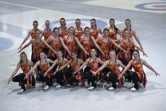 Nachwuchs bringt neue Power - Die Chemnitzer Eisformation "Skating Graces" muss in dieser Saison endlich mal nicht mit Besetzungsproblemen kämpfen. Das Team sowie Vorgänger "Skating Mystery" gewannen bislang 19 Medaillen bei Deutschen Meisterschaften, den Titel erkämpfte jedoch immer Berlin.