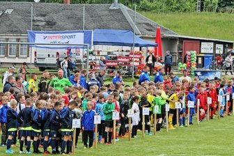 Nachwuchs-Cup und Erzgebirge Aue - Fußball satt zu Pfingsten in Glauchau -