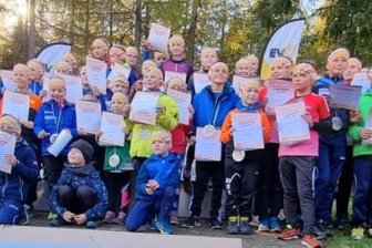 Nachwuchs dank Junior Trophy gut gerüstet für die Loipe - Die Teilnehmer der Junior-Trophy-Erzgebirge 2021.
