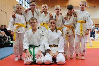 Nachwuchs-Judoka des ASV Oelsnitz schnappen sich in Auma gleich 14 Medaillen - Die jungen Juodka des ASV Oelsnitz haben in Auma ihr Können auf der Tatami bewiesen. Als Verein wurden sie in der Gesamtwertung Vierter.