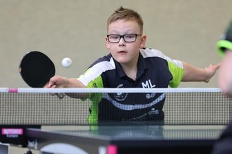 Nachwuchs wird Favoritenrolle gerecht - Der neunjährige Max Ließke ist Teil des Jungen-18-Teams aus Hohenstein-Ernstthal, das am Samstag Landesmeister wurde. 