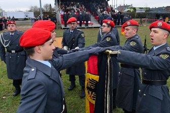 Nachwuchssoldaten legen in Mittweida Gelöbnis ab -