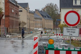 Nachzahlung ein halbes Jahr nach Bauende: Hohe Mehrkosten für Wetzelsgrüner Straße in Treuen - Wetzelsgrüner Straße: 2022 Baubeginn - 2024 Baufreigabe. Zwei Jahre Ärger rund um Bauverzug und hohe Kosten.