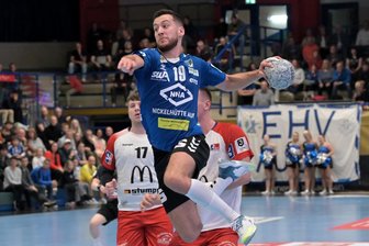 Nächste Niederlage in einem Topspiel: Der EHV Aue braucht einen neuen Plan - Hat in Aue schon 2. Liga gespielt: Francisco Pereira und der EHV tun sich als vermeintlicher Favorit in Liga 3 schwer.