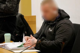 Nächtliche Explosionen in Königshain-Wiederau, Geithain und Mittweida: Automatensprenger erneut vor Gericht - Unter anderem wegen Herbeiführens von Sprengstoffexplosionen musste sich der Angeklagte (37) am Mittwoch erneut vor dem Chemnitzer Landgericht verantworten.