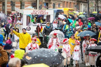 Närrisches und viel mehr: Vogtland-Tipps für die nächsten Tage - Der 29. Faschingsumzug führt am Sonntagnachmittag auf einer gut anderthalb Kilometer langen Strecke durch Plauen.