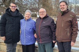 Naherholungsziel für Zwickauer, aber Zwickau zahlt nichts: Hirschfeld auf der Suche nach Geld für den Tierpark - Der neue Förderkreisvorsitzende Mario Müller neben seiner Vorgängerin Eva Herzog, Hirschfelds Bürgermeister Rainer Pampel und Tierparkleiter Ulrich Graßl (von links).