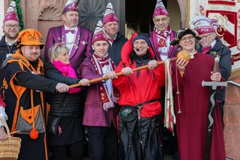 Narren feiern in Meerane und Glauchau: Die besten Fotos von Zepter- und Schlüsselübergabe am 11.11. - 