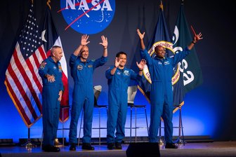 Nasa-Chef verteidigt frauenlose "Artemis 3"-Mission - Vier Männer sollen an der "Artemis 3"-Mission teilnehmen. 