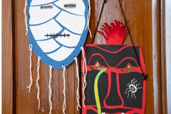 Naturalienkabinett Waldenburg lockt mit Gruseligem in den Herbstferien - Masken können im Ferienprogramm des Naturalienkabinetts Waldenburg gebastelt werden.