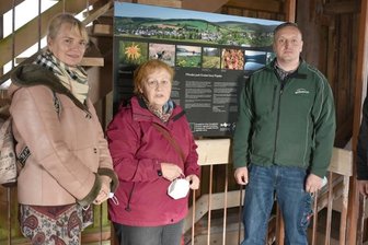 Naturpark Erzgebirge/Vogtland mit Infotafeln auf Kapellenberg präsent -
