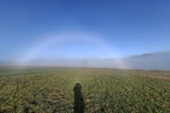 Naturwunder im Nebel: Weißer Bogen lässt Erzgebirger staunen - Michael Barth wurde Zeuge dieses Nebelbogens.