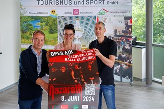 Nazareth in Glauchau: Wo die Band spielt und wie laut es wird - Enrico Oswald, Ina Klemm und Arndt Portack (von links) bereiten das Open-Air-Event an der Sachsenlandhalle vor.