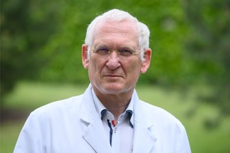 Nazisprech? Top-Mediziner fordern Rücktritt von Sachsens Kassenärztechef – Nun gehen auch die KVS-Gremien auf Distanz - Klaus Heckemann, Vorstandsvorsitzender der Kassenärztlichen Vereinigung in Sachsen, hat mit Äußerungen zur Humangenetik den Zorn vieler Ärzte auf sich gezogen.