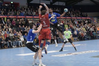 Negativserie der Auer Handballer hält weiter an - Die Zweitliga-Handballer des EHV haben ihr Montagabendspiel gegen die SG BBM Bietigheim mit 27:31 verloren.