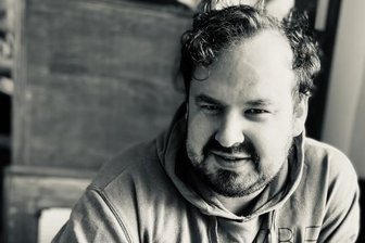 Neo-Rauch-Schüler Masemann im Interview: Von guter Kunst, versteckten Preisen und Heimatgefühlen - Maler Malte Masemann.
