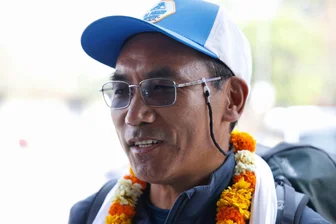 Nepalese bricht mit 32. Everest-Besteigung eigenen Rekord - Der bekannte Sherpa-Bergführer Kami Rita. (Archivbild)