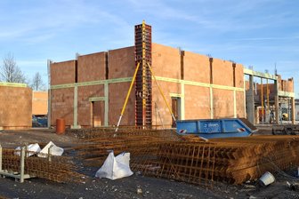 Netto-Markt-Neubau in Flöha: Die Außenwände stehen - Die Rohbauarbeiten für neuen Netto-Markt in Flöha gehen zügig voran.