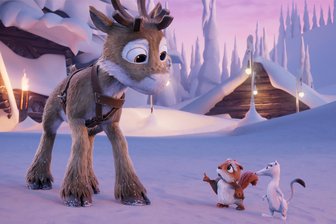 Neu im Kino: ein niedliches Rentier, eigenartige Interessen und ungewöhnliche Freundschaften - Szene aus dem Kinofilm „Niko – Reise zu den Polarlichtern“. Das sind Rentier Niko und seine Freunde, das Flughörnchen Julius und Wiesel Wilma.