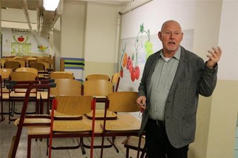 Neu in Pausa ab dem nächsten Schuljahr: Unterrichtstag in der Praxis für die Klassen 8 - Schulleiter Jürgen Kolbe will das neue Berufsorientierungsprojekt umsetzen.