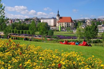Neuapostolische Kirche Reichenbach feiert Jubiläum mit Gottesdienst im Park - Die Neuapostolische Kirche von Reichenbach veranstaltet am Sonntag einen Gottesdienst im Park der Generationen.
