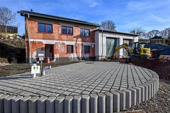 Neubau in Auerswalde: Mehr Platz für die Feuerwehr - Die neue Feuerwache im Lichtenauer Ortsteil Auerswalde nimmt langsam Gestalt an.