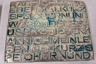Neue Ausstellung in Braunsdorf - Anke Arosa Kampe stellt in der Galerie Inselsteig der Historischen Schauweberei Braunsdorf aus.