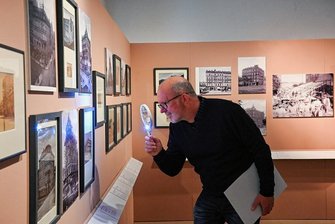 Neue Ausstellungen im Chemnitzer Schloßbergmuseum: Als Chemnitz rasant wuchs - Bereits besichtigt werden kann die Ausstellung "Metamorphose" im Chemnitzer Schloßbergmuseum mit zahlreichen historischen Fotos. Deren Kurator Peer Ehmke kennt jedes Detail der Schau. Diese dokumentiert den Wandel des Stadtbildes, auch den während des Kaiserreiches.
