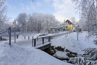 Neue Brücke im Erzgebirge: Baustart im Frühjahr - Die Brücke am Grenzübergang in Unterwiesenthal wird dieses Jahr erneuert.