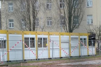 Neue Container im Flüchtlingsheim -