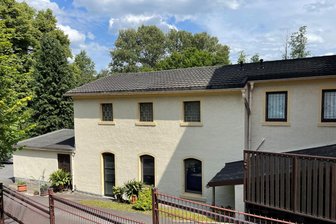 Neue Details über die Geschichte der Schokoladenfabrik in Schwarzenberg - In diesem Gebäude an der Bahnhofstraße in Schwarzenberg befand sich die Schokoladenfabrik.