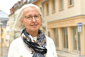 Neue Gästeführung mit der Bus-Linie 32: Hop-on Hop-off-Tour in Chemnitz - Ramona Wagner ist Gästeführerin in Chemnitz. Ab 25. November gibt es eine neue Tour.