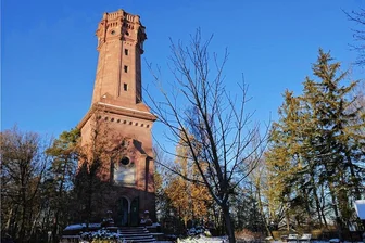 Neue Gästeführungen in Rochlitz und Umland: Von Osterhasenrallye bis Ziegenwanderung - Das neue Faltblatt zeigt: Es wird eine Oster-Rätsel-Challenge rund um den Rochlitzer Berg geben.
