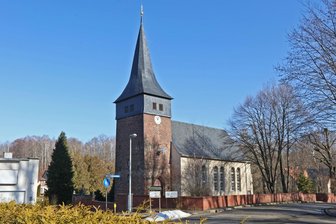 Neue Glocken und Schuljahresbeginn: Zwickauer Kirche lädt zu besonderem Gottesdienst - In der Auerbacher Kirche bei Zwickau gibt es gleich doppelten Anlass zu feiern.