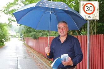 Neue Ideen bei Termin vor Ort - René Auerswald hofft auf eine Lösung, denn die 30er-Zone wird von vielen Autofahrern ignoriert.