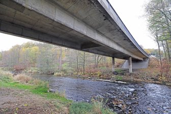 Neue Karten zeigen Hochwasserrisiken an der Freiberger Mulde - Die Freiberger Mulde ist nicht immer so zahm wie auf dem Bild bei Hilbersdorf.
