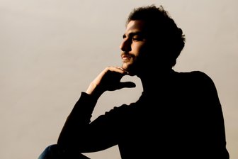 Neue Konzertreihe Greiz: Klavierabend mit Álvaro Baltanás entführt nach Spanien - 