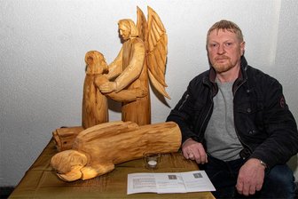Neue Kreuzwegausstellung in der Plauener St.-Johannis-Kirche - Gerd Kämpf zeigt in der Johanniskirche Plauen Schnitzfiguren mit biblischem Bezug.