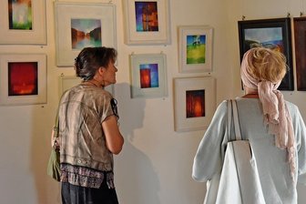Neue Kunstausstellung in Schloss Augustusburg - Künstler Roland Unger stellt seine Bilder in diesen Tagen in der Turmgalerie von Schloss Augustusburg aus. Der Maler versteht sich auf Bauwerke, Natur und Pflanzen und inspiriert die Zuschauer. 