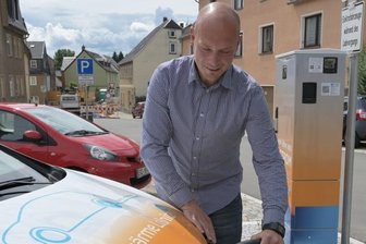 Neue Ladesäule in Lößnitz -