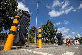 Neue Ladesäulen im Vogtland - bei gebremstem Zuwachs an Elektroautos - Vorerst entstehen am Elster-Park in Plauen zwei weitere Ladesäulen für Elektroautos mit insgesamt vier Ladepunkten; der Bau von zwei weiteren Säulen soll vorbereitet werden.