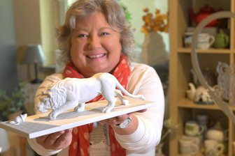 Neue Löwenfigur von Freiberger Porzellan: Kunst trifft Tradition - 