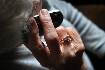 Neue Masche in Sachsen: Telefonbetrüger nutzen Angst vor hohen Energiepreisen aus - In Sachsen häufen sich die Fälle einer neuen Telefonabzocke, bei der die Angst vieler Menschen vor den steigenden Energiepreisen ausgenutzt wird.