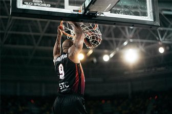 Neue Niners-Arena in Chemnitz: Noch diesen Monat erste Entscheidung geplant - Die Basketballer der Niners Chemnitz lassen mit ihren Erfolgen derzeit national wie international aufhorchen. Ihre Heimspiele tragen sie in der Messe Chemnitz aus. Doch nun gibt es Überlegungen für eine neue Heim-Arena.